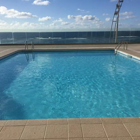 Piso Con Piscina Y Garaje En La Playa De Canteras *