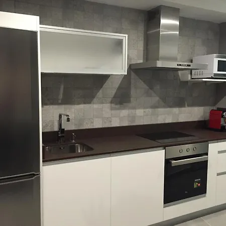 Piso Con Piscina Y Garaje En La Playa De Canteras Appartamento *