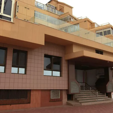 Piso Con Piscina Y Garaje En La Playa De Canteras Appartamento Las Palmas de Gran Canaria