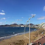 Piso Con Piscina Y Garaje En La Playa De Canteras Lejlighed