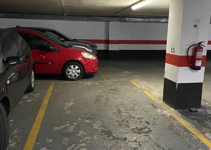 Piso Con Piscina Y Garaje En La Playa De Canteras Appartement *